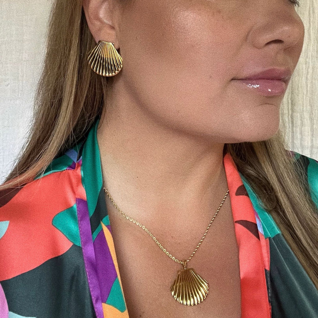 LA MER SHELL EARRINGS